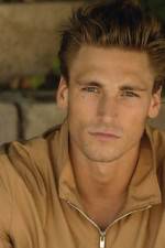 Watch Abducted: Fugitive for Love Myflixer